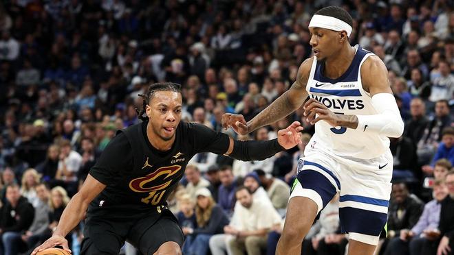 事中担任亮 事中担任亮