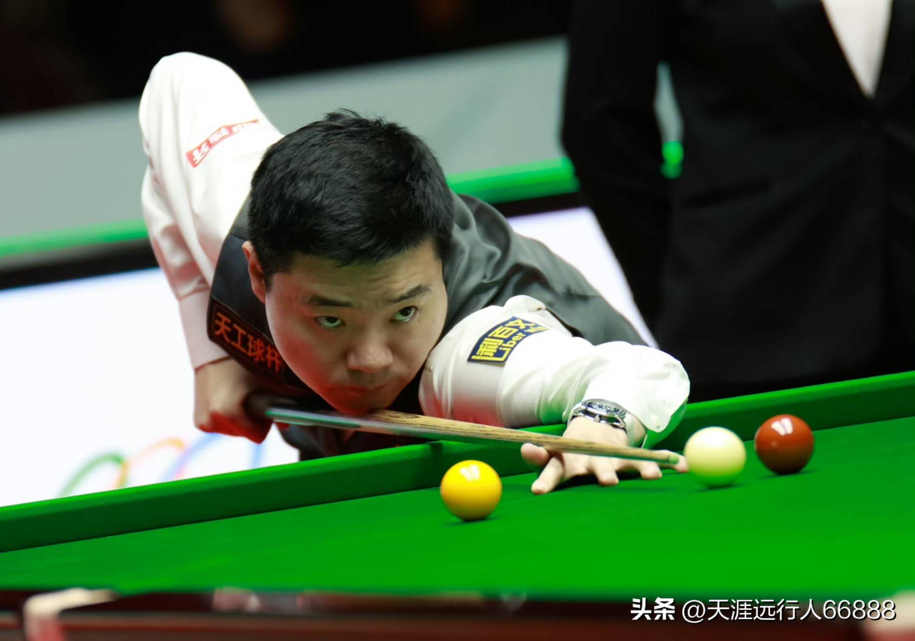 上的坚持如 上的坚持如