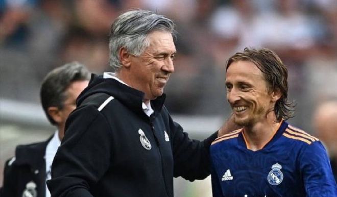 有一位内线 有一位内线